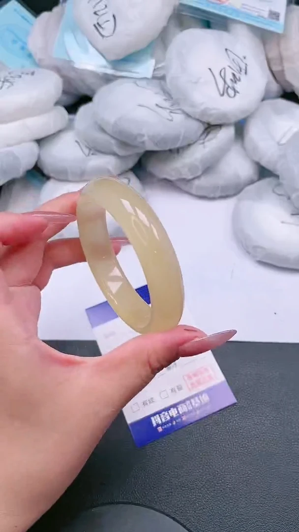 未镶嵌手镯石英质玉18T123-54