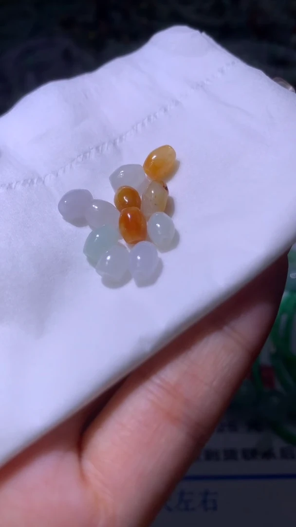 翡翠未镶嵌颈饰木*MXX029710