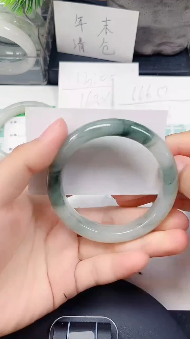 未镶嵌手镯石英质玉26-55/56