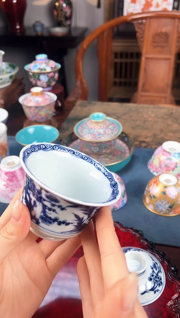 青花松竹梅马蹄盖碗
