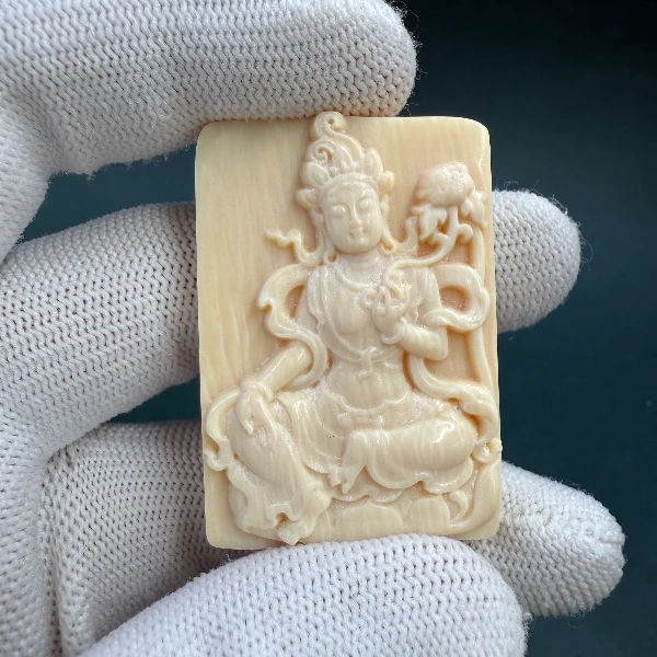 E6995天然猛犸牙雕刻牌45.7*32.2*10支持鉴定假一罚四