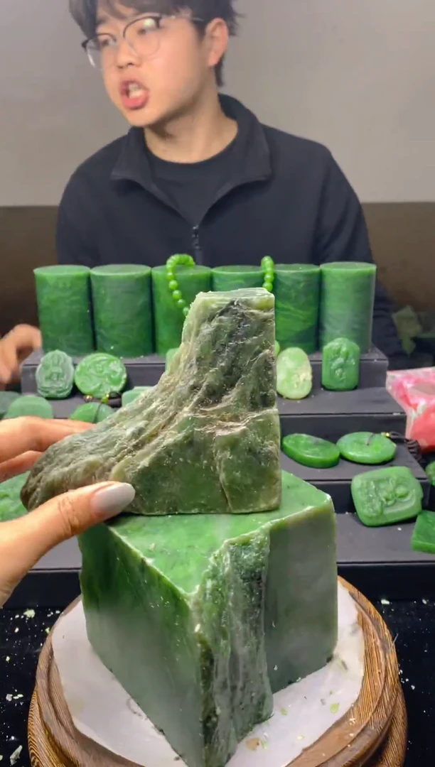 未镶嵌和田玉（碧玉）珠宝半成品1