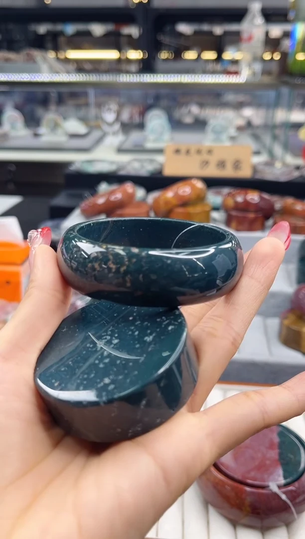 未镶嵌手镯石英质玉56圈口（赠品镯心）300042