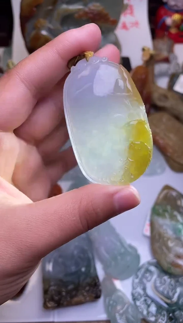 颈饰未镶嵌翡翠1