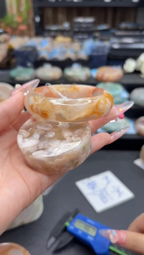 无无256(55圈赠送镯心)沙眼 不退不换