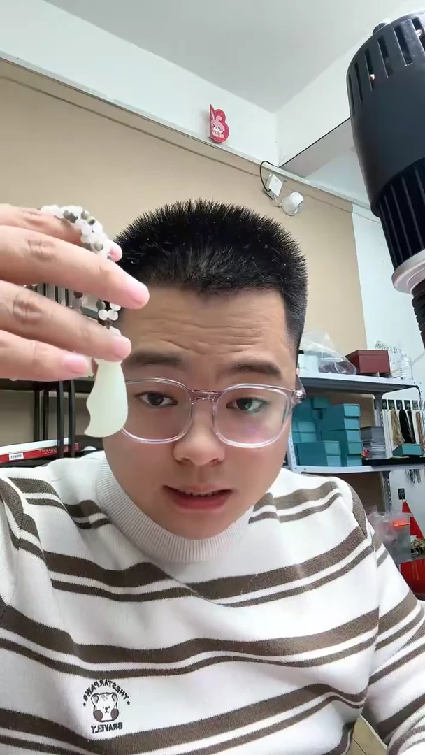 未镶嵌和田玉挂件和田玉