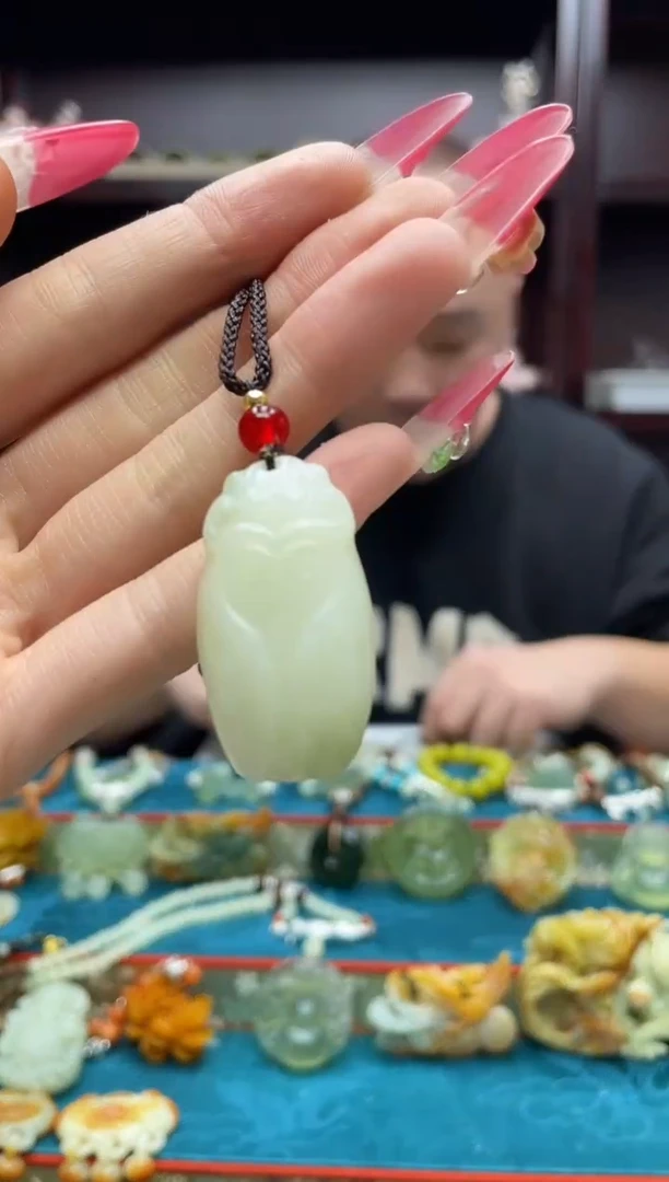 未镶嵌岫玉吊坠·