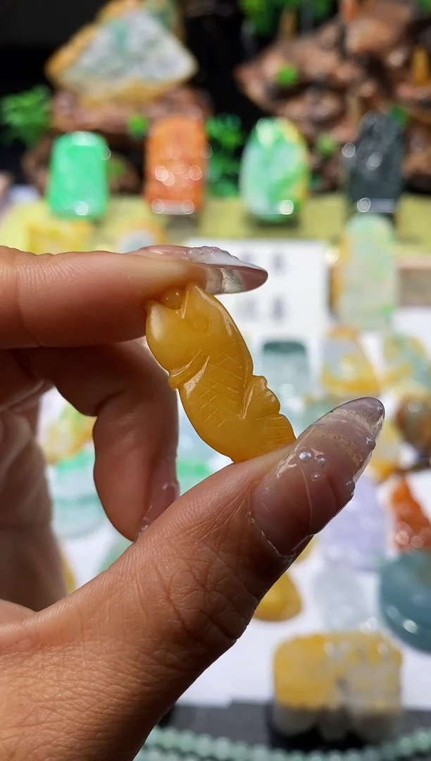 【闪购商品】翡翠颈饰未镶嵌翡翠A货