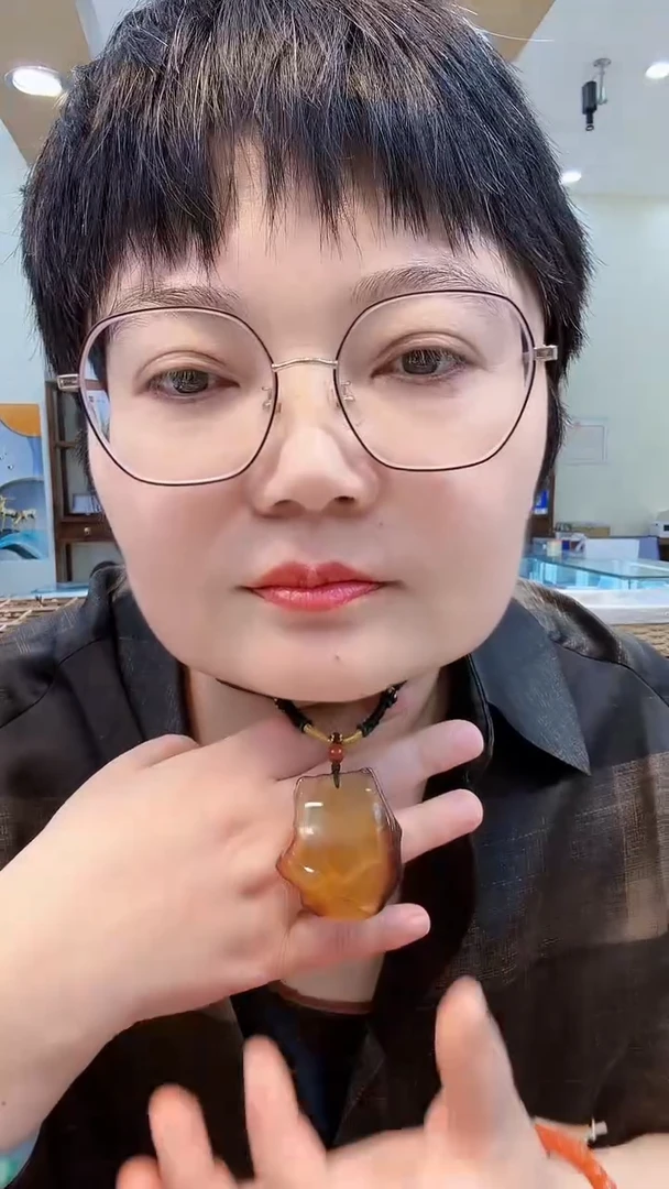 【闪购商品】琥珀颈饰未镶嵌吊坠