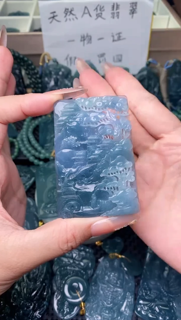 翡翠未镶嵌颈饰1