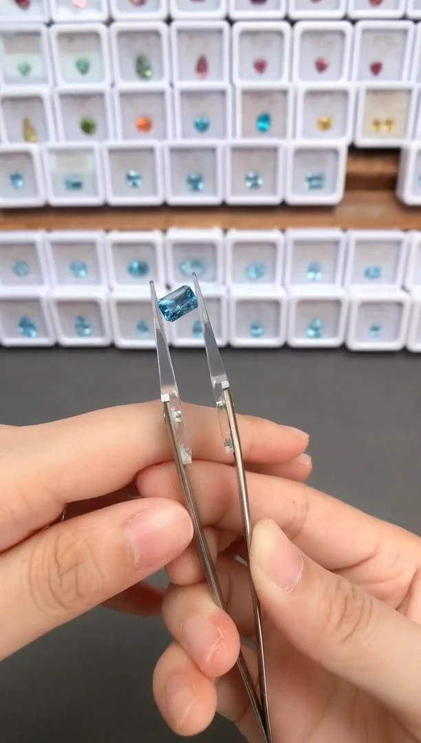 未镶嵌裸石定制海蓝宝石1.13ct 超圣