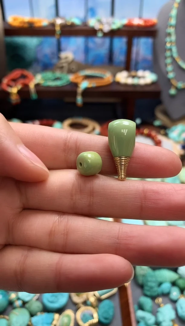 18K金镶嵌绿松石挂件三通套装