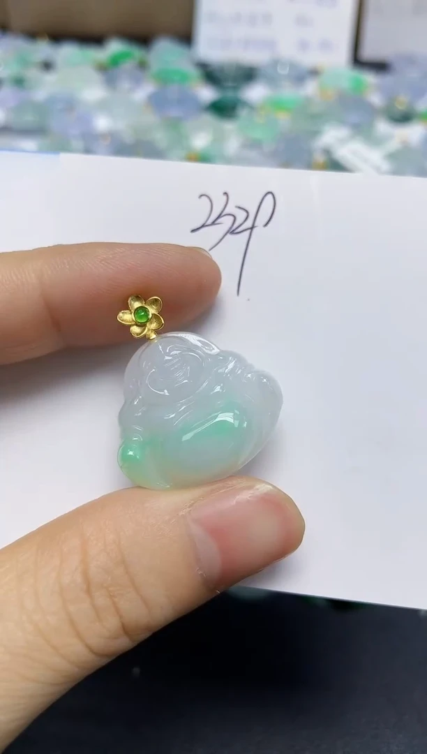 翡翠未镶嵌颈饰天然缅甸翡翠A货