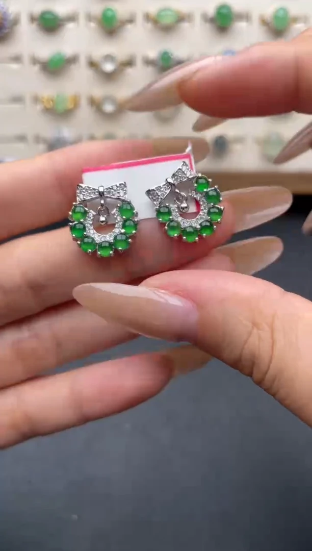 未镶嵌戒指翡翠一物一证一礼盒