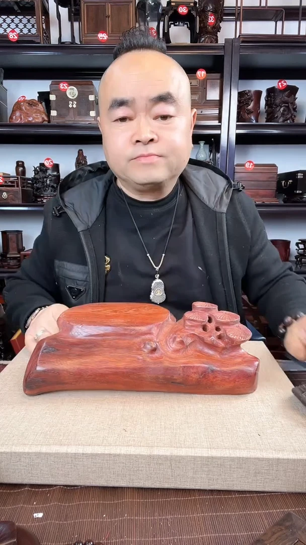 【闪购商品】木4微瑕老李红木工艺品