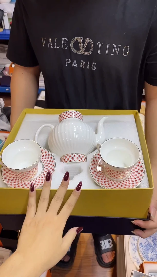 杯鸿辉家品牌瓷器，京东包邮！