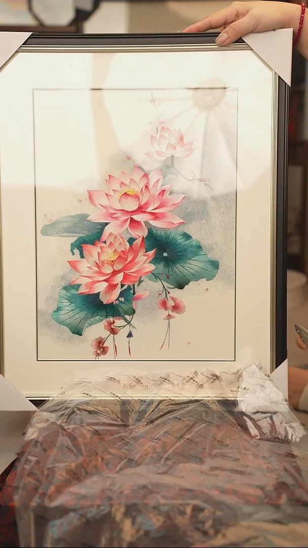 扇子苏绣挂画 尺寸43乘54