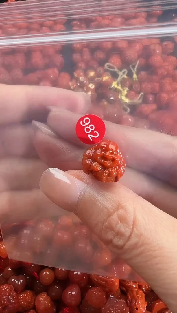 颈饰未镶嵌南红玛瑙1