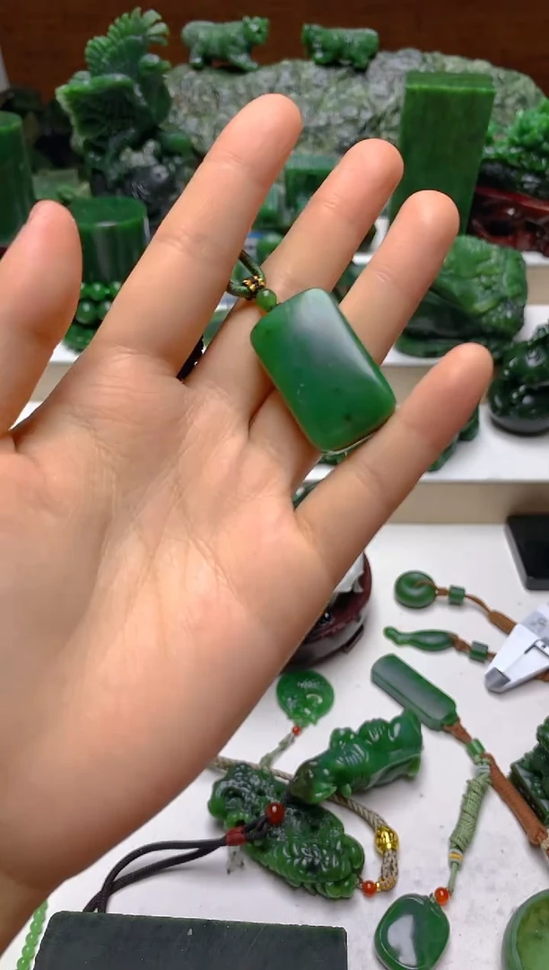 未镶嵌和田玉挂件随机发货1