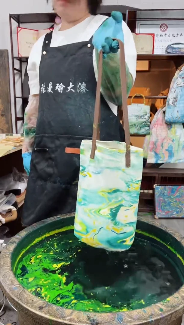 150非遗大漆漂漆水桶包包