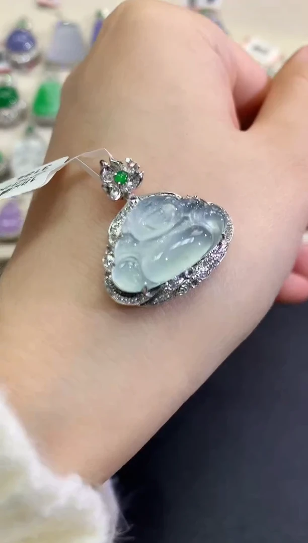 【闪购商品】翡翠颈饰18K金镶嵌B145