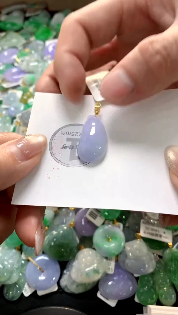 颈饰18K金镶嵌翡翠11111111