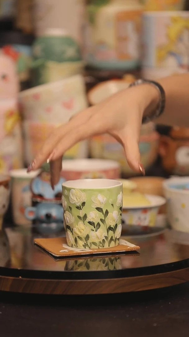景德镇釉下彩绘设计师款式陶瓷