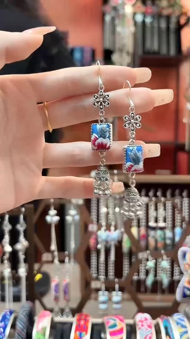 织绣云织谣民族风精美饰品344