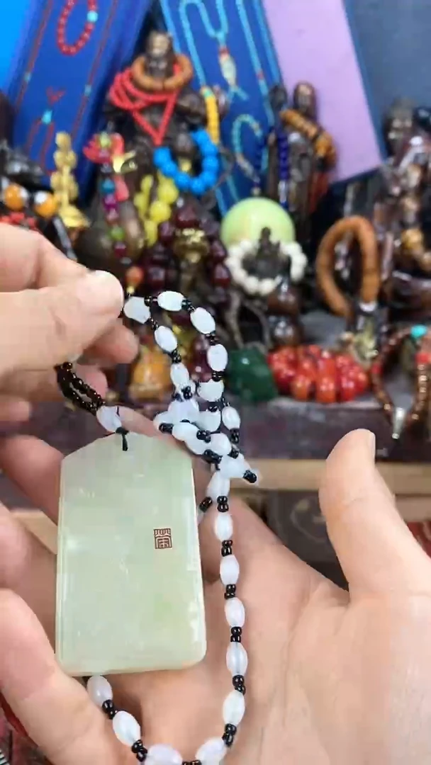 【闪购商品】和田玉（糖玉）挂件未镶嵌猪妹精品专属链接