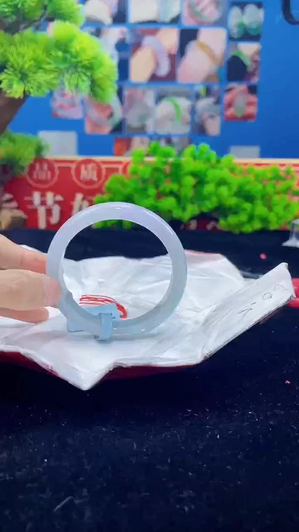 【闪购商品】翡翠手镯未镶嵌手镯12