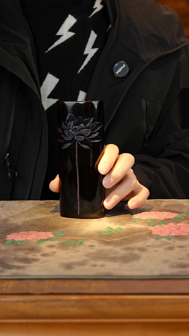 金丝楠阴沉大漆手绘蓝莲花茶则