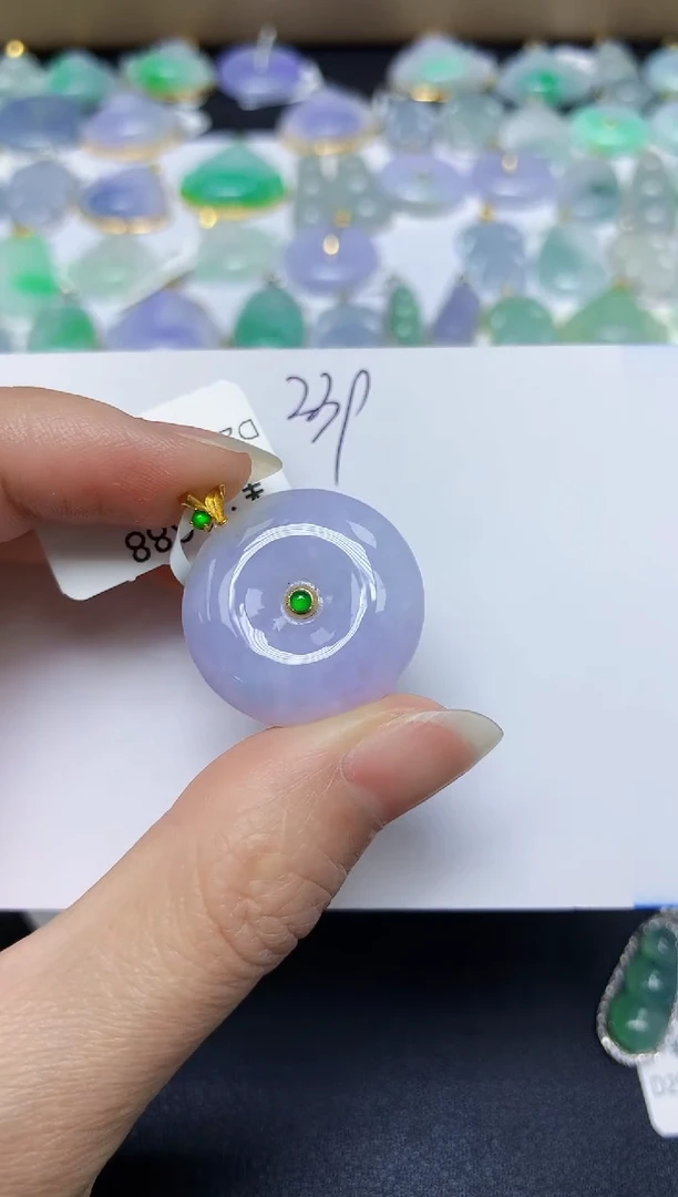 翡翠18K金镶嵌颈饰天然缅甸翡翠A货