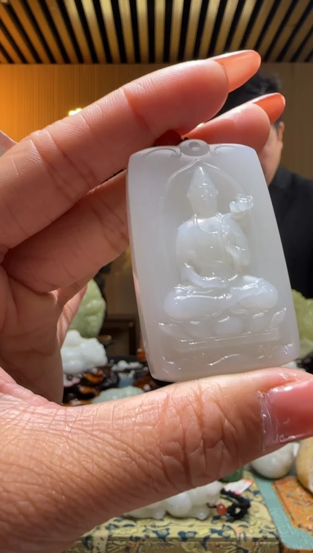 颈饰未镶嵌和田玉0