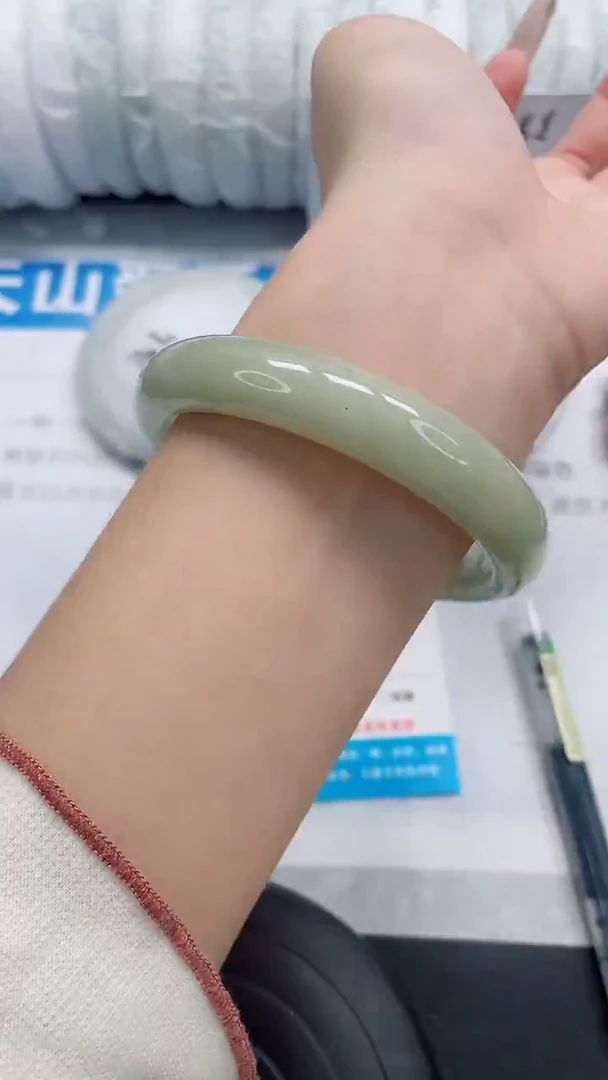 未镶嵌手镯石英质玉55-62/63