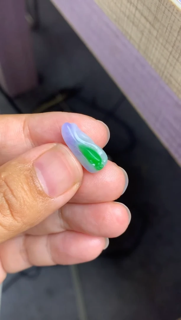 未镶嵌定制翡翠颜毛货