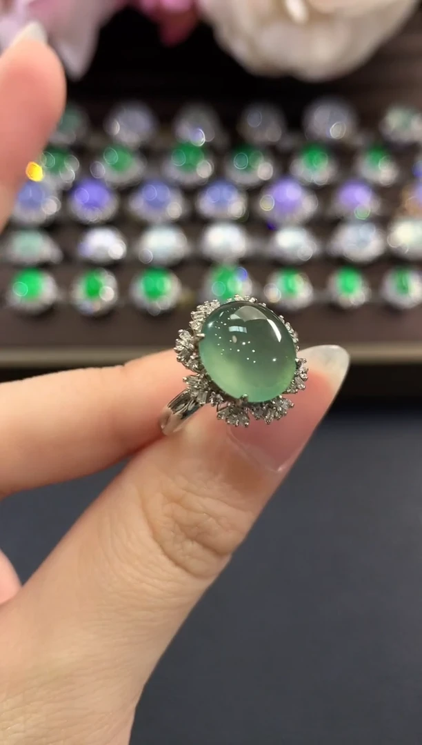 18K金镶嵌戒指翡翠b133