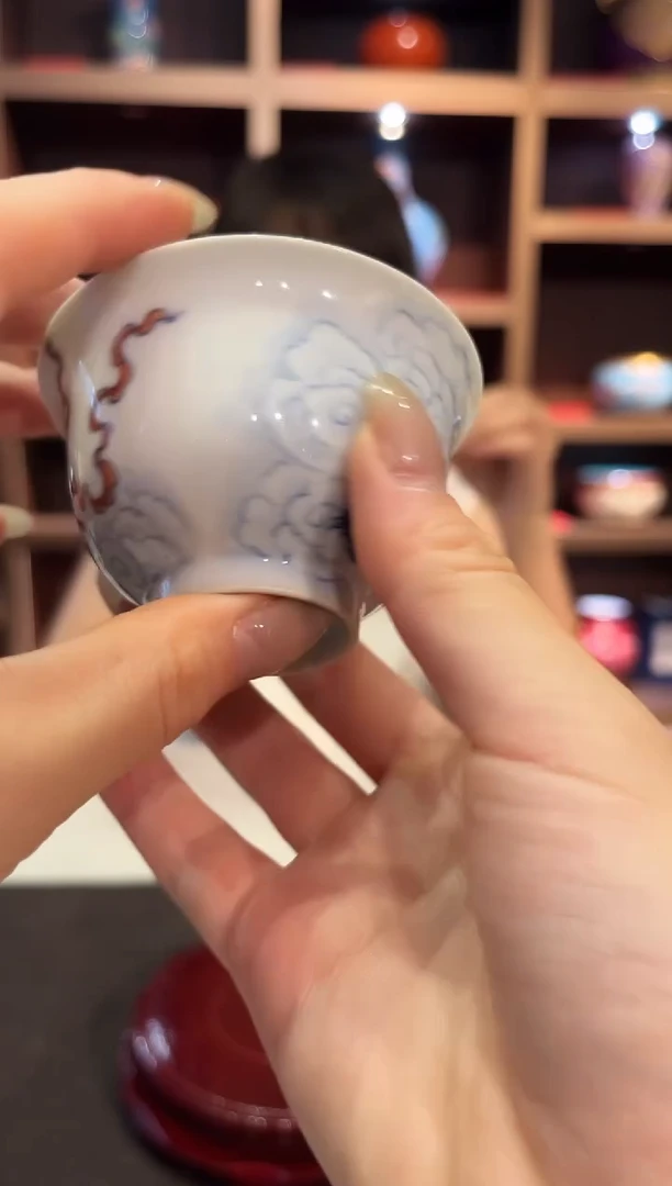 杯子斗彩女将军涂杏花0274