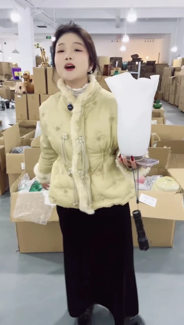 【闪购商品】玻璃私花主义花瓶厂-微瑕-J3ZR