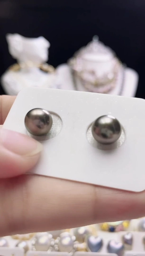 18K金镶嵌耳钉海水珍珠大溪地珍珠素耳钉