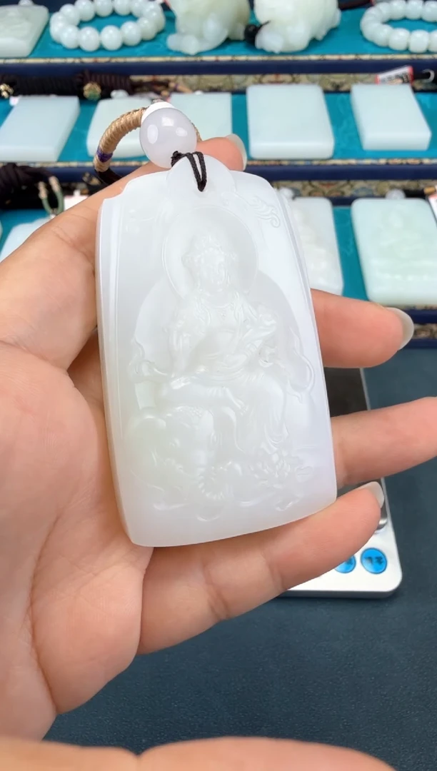 和田玉未镶嵌颈饰1