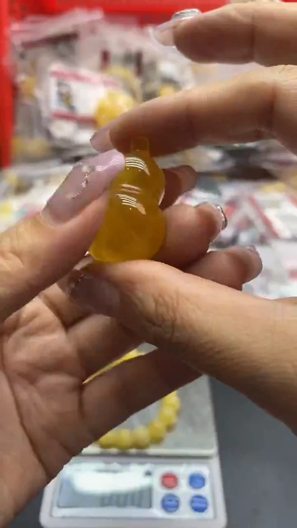 琥珀未镶嵌珠宝奇石1558