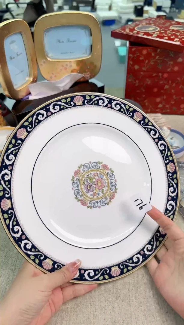 瓷片泡泡家的瓷器真好看