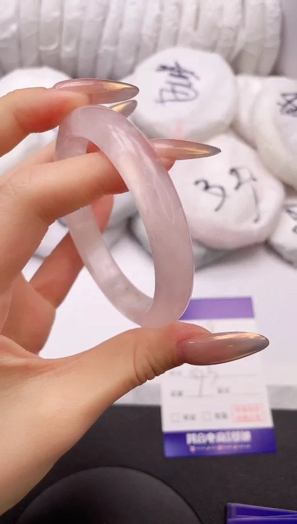 【闪购商品】石英质玉手镯未镶嵌25K79-57