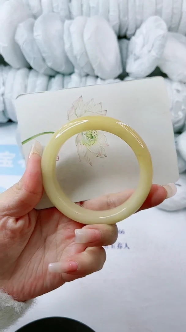 【闪购商品】石英质玉手镯未镶嵌多样性发货B184