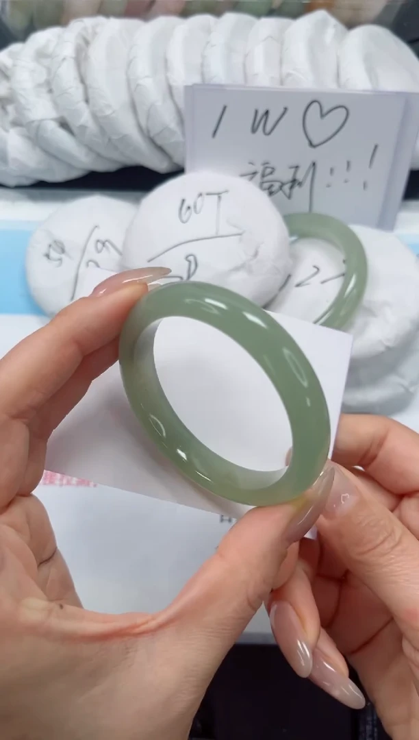 未镶嵌手镯石英质玉168-52.7