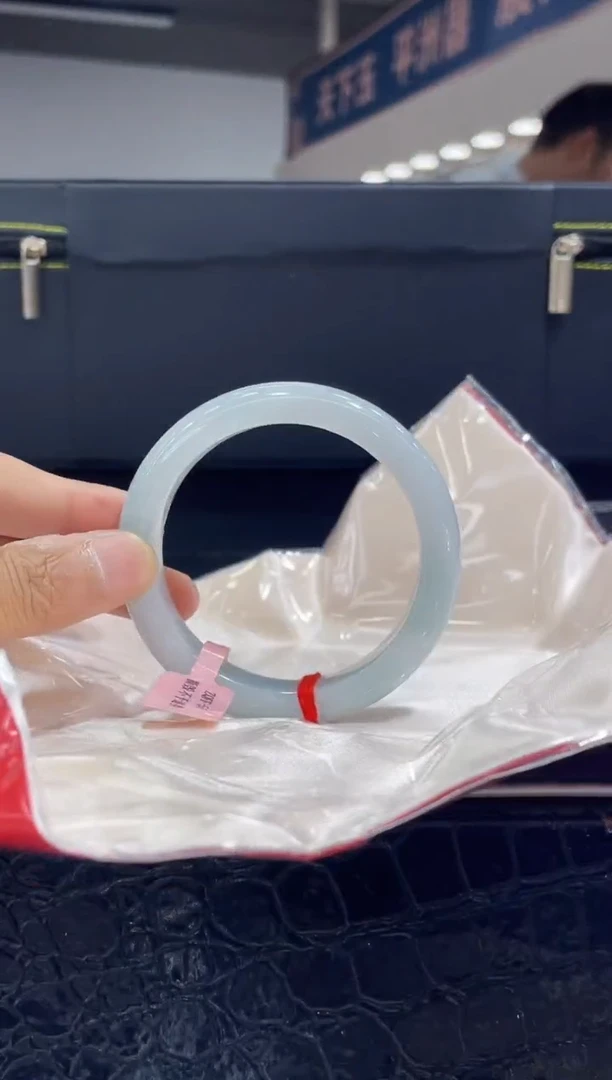 未镶嵌手镯翡翠22 5556