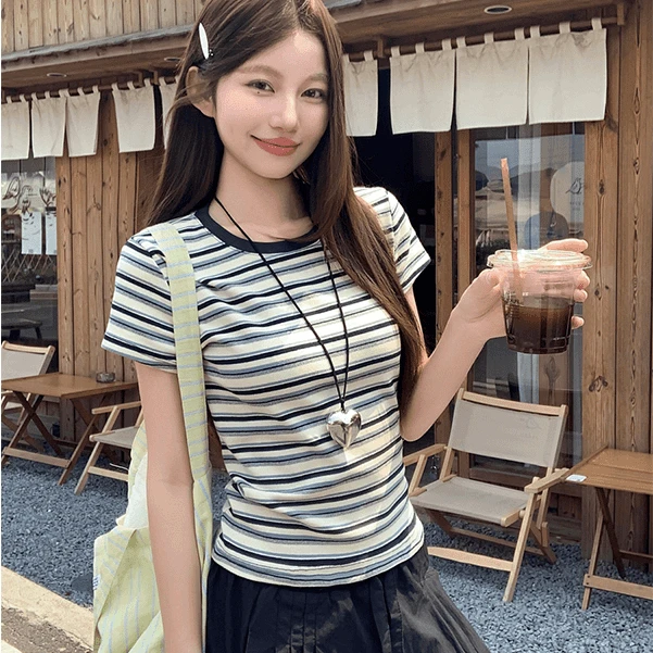 【现货+运费险补贴】正肩T女夏季2025新款修身显瘦短袖辣妹条纹上衣