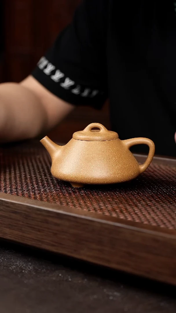 茶壶紫砂水沟绿子冶【带矿标证书】