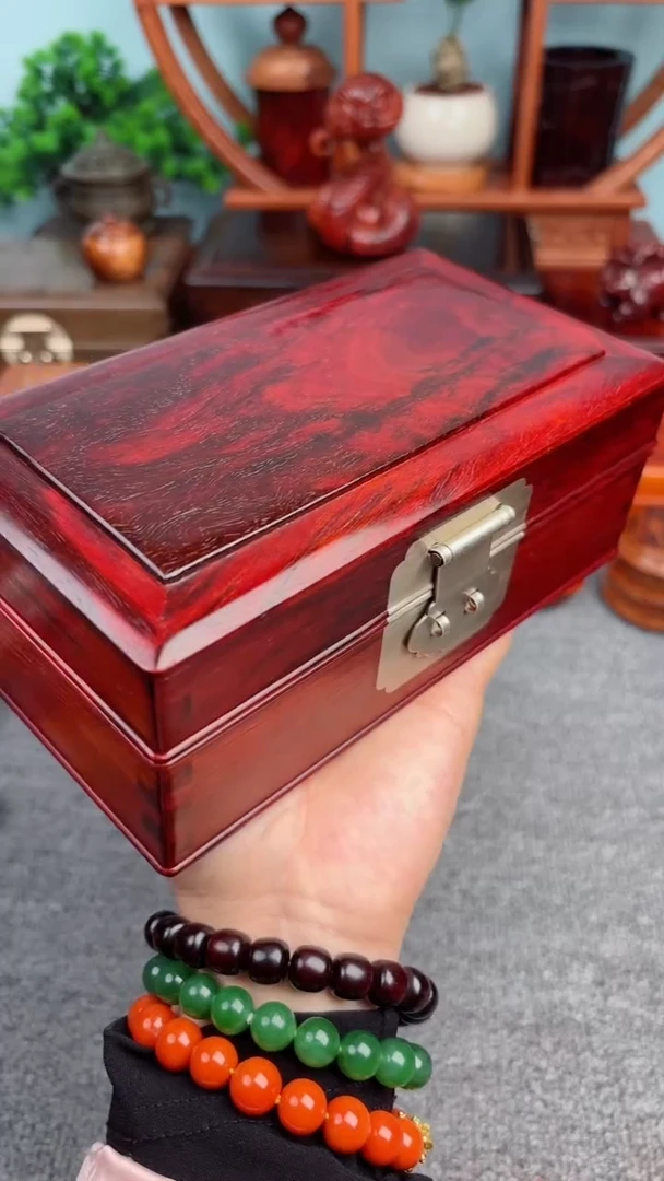 【闪购商品】老板娘推荐小叶高工翻盖盒