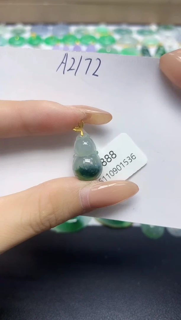 颈饰18K金镶嵌翡翠天然缅甸翡翠A货翡翠百元以上9元证书费自理